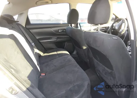 2015 Nissan Altima 2.5 S z USA, uszkodzony, nr VIN 1N4AL3AP8FC473621